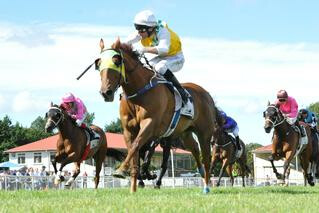 Shadow Cast claiming the G2 Manawatu Challenge Stakes at Awapuni. Photo Credit: Race Images PNth